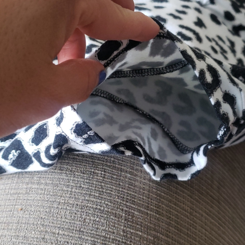 Leopard Print Top - Picture 4 of 5